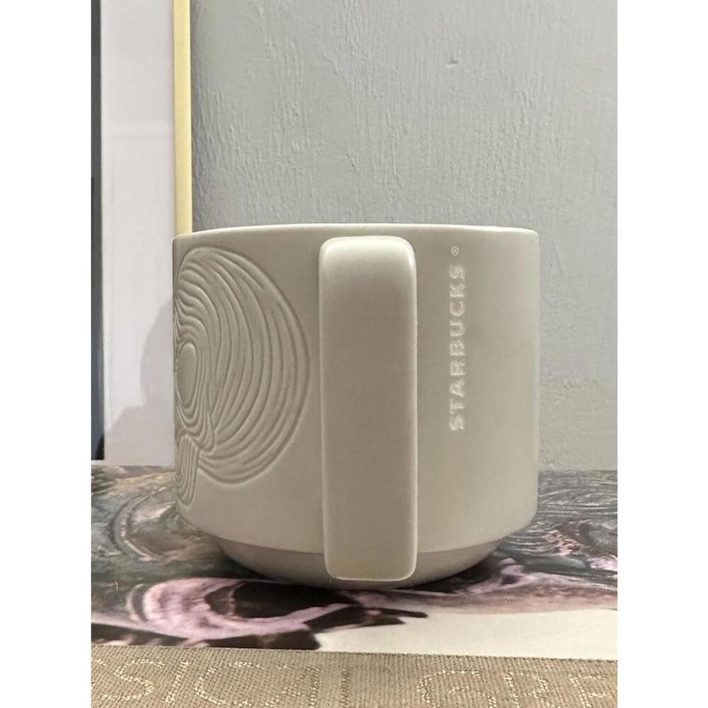 Starbucks Ceramic Skull 2019 Coffee Tea Mug 12 Oz Off White Halloween Limited - Picture 6 of 6